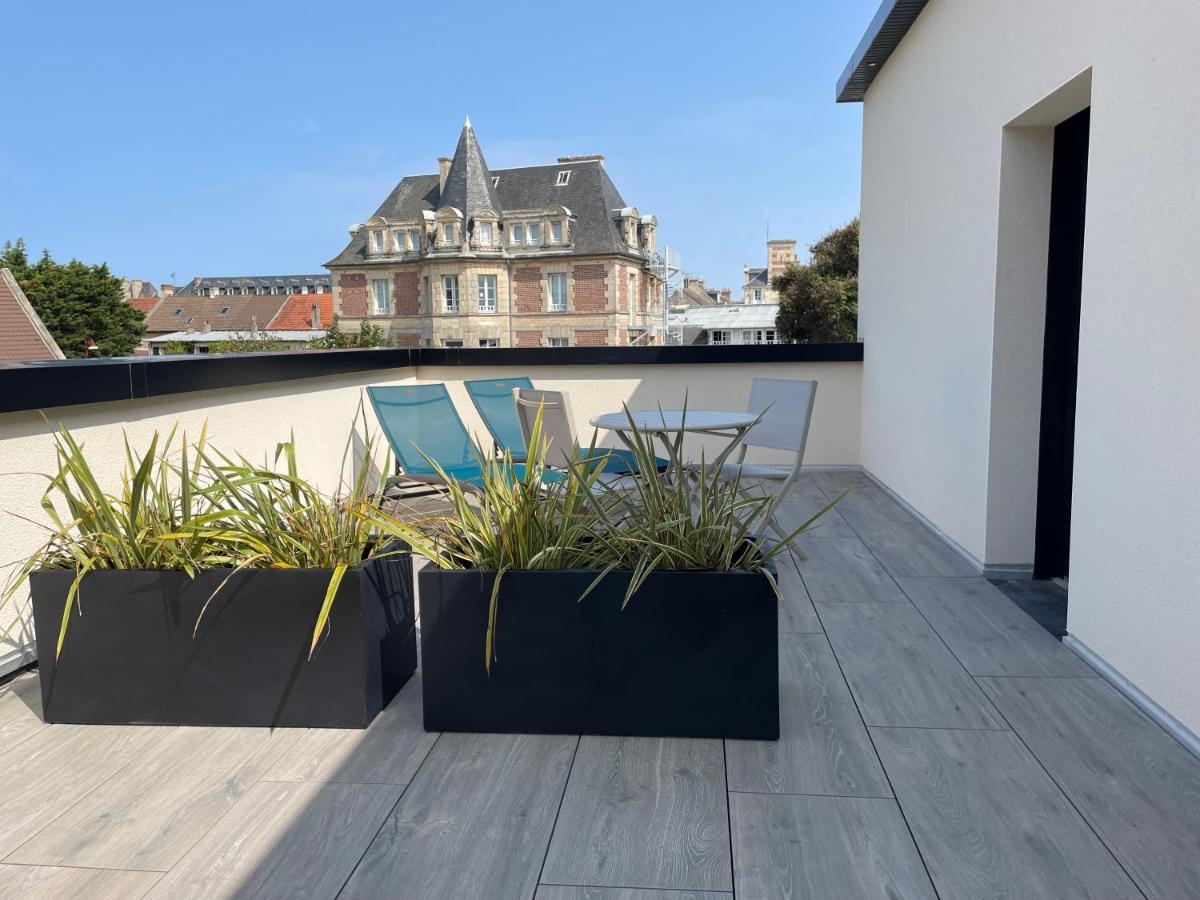 Au Charme Des Marees Apartamento Lion-sur-Mer Exterior foto